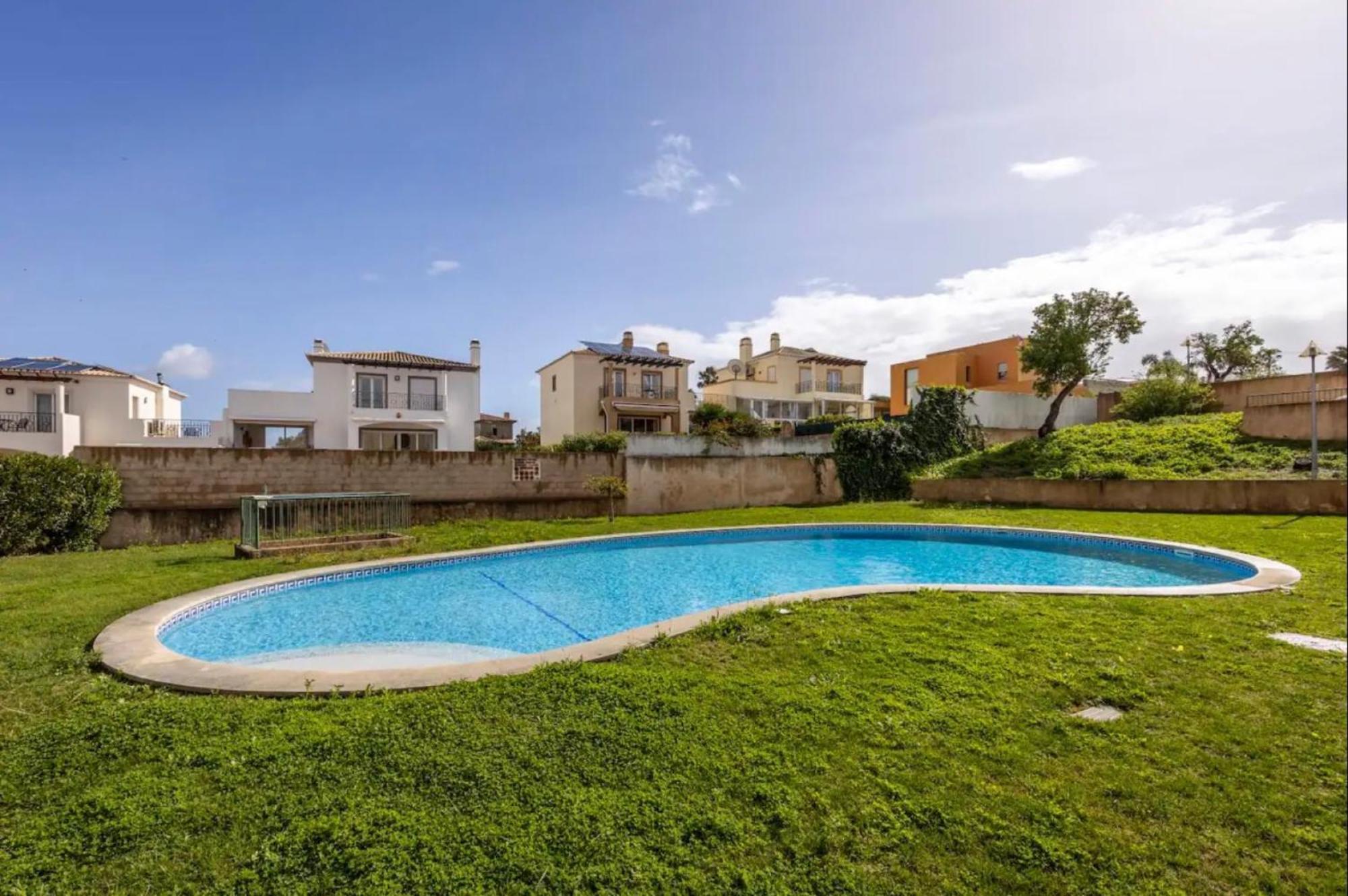 Casa Claudia - Cond Atalaia *